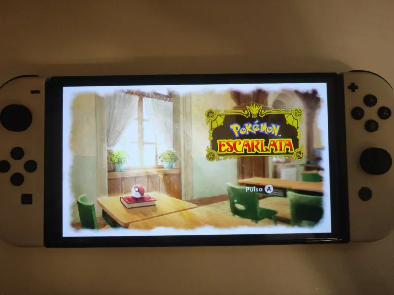 Pokemon Escarlata Nintendo Switch + Accesorios afbeelding 3