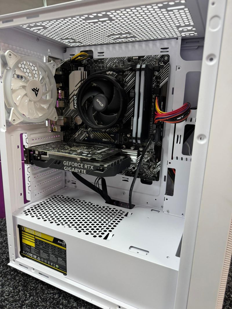 TORRE PC TEMPEST - RYZEN 5 / 32GB RAM / RTX 3050 afbeelding 2