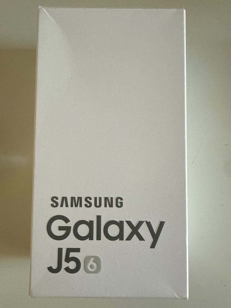 Samsung J5 16GB Dorado 4G afbeelding 3