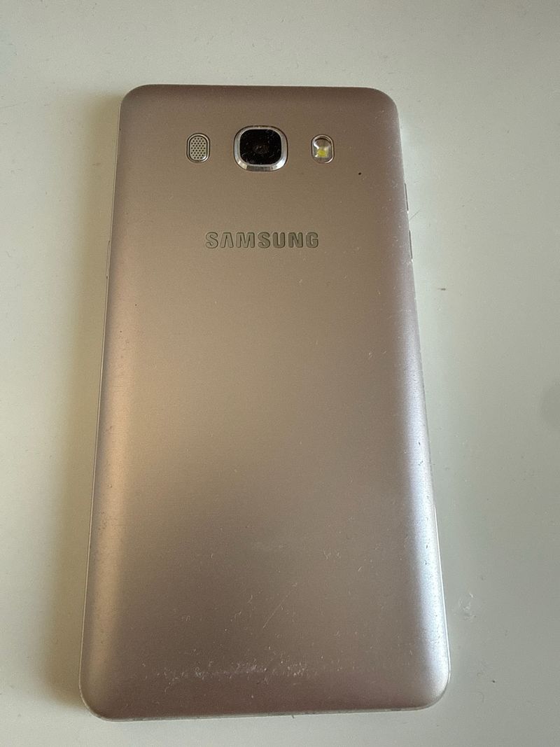 Samsung J5 16GB Dorado 4G afbeelding 2