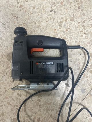 Sierra de calar Black & Decker 350W