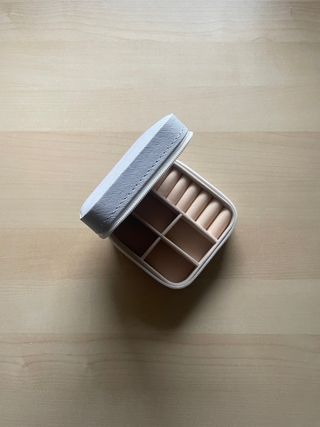 Joyero de viaje blanco