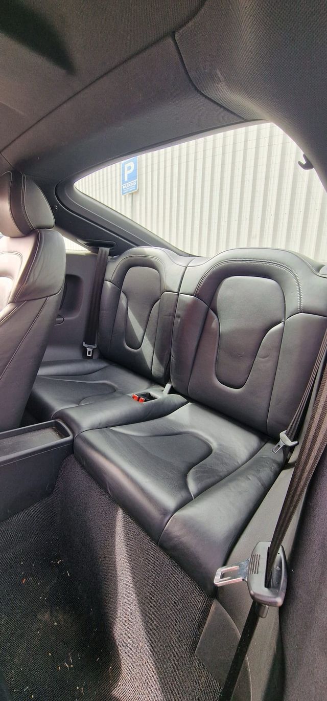 Despiece Audi TTS volante derecha UK 2010