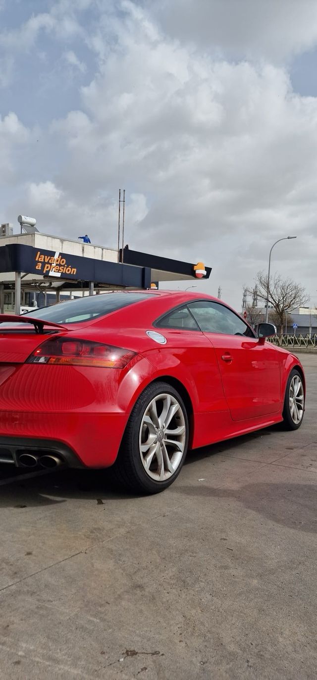 Despiece Audi TTS volante derecha UK 2010