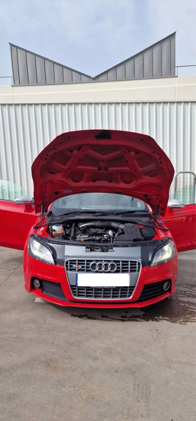 Despiece Audi TTS volante derecha UK 2010