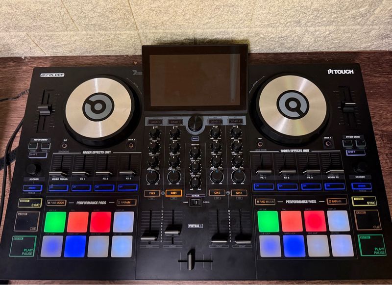 Controlador DJ Reloop Touch con pantalla táctil afbeelding 4