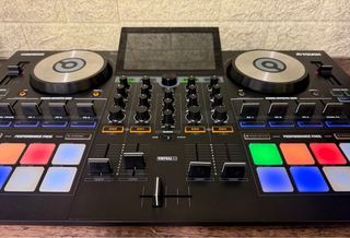 Reloop Touch Controller DJ con Pantalla Táctil