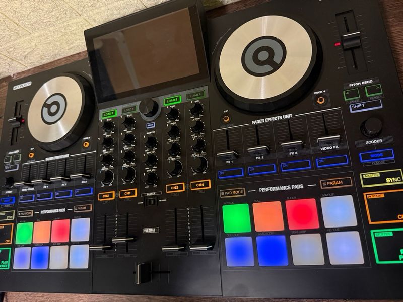Controlador DJ Reloop Touch con pantalla táctil afbeelding 5