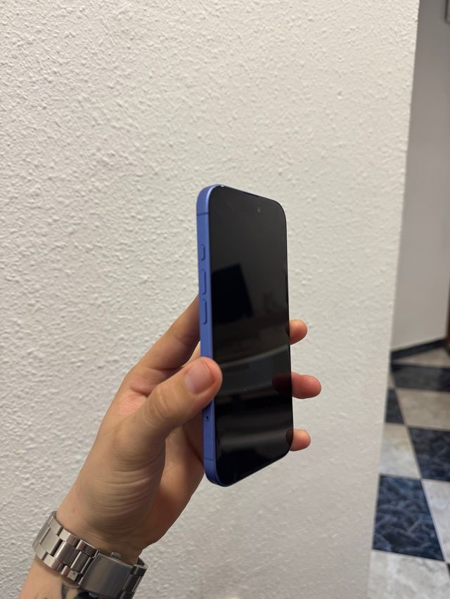 iPhone 16 128GB Azul - Batería 97%
