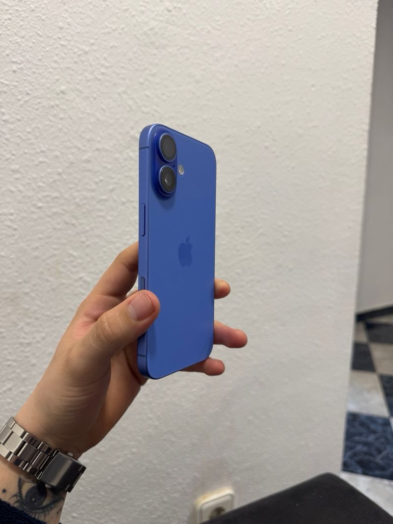 iPhone 16 128GB Azul - Batería 97% afbeelding 2