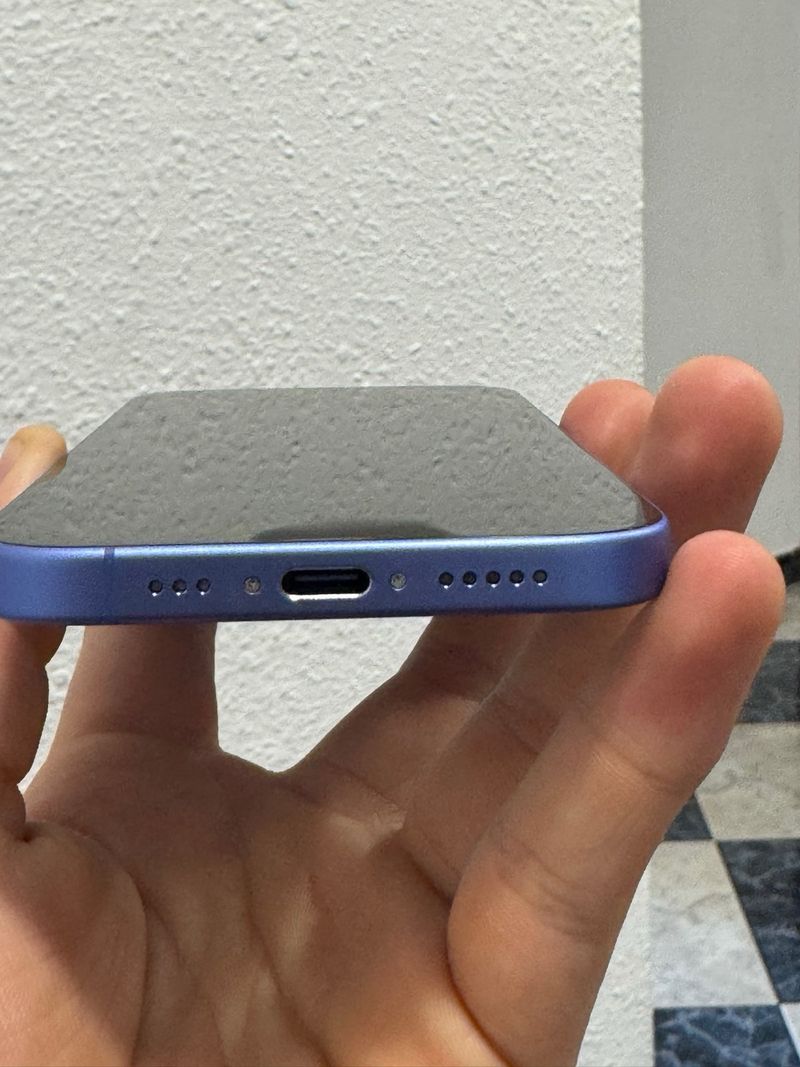 iPhone 16 128GB Azul - Batería 97% afbeelding 4