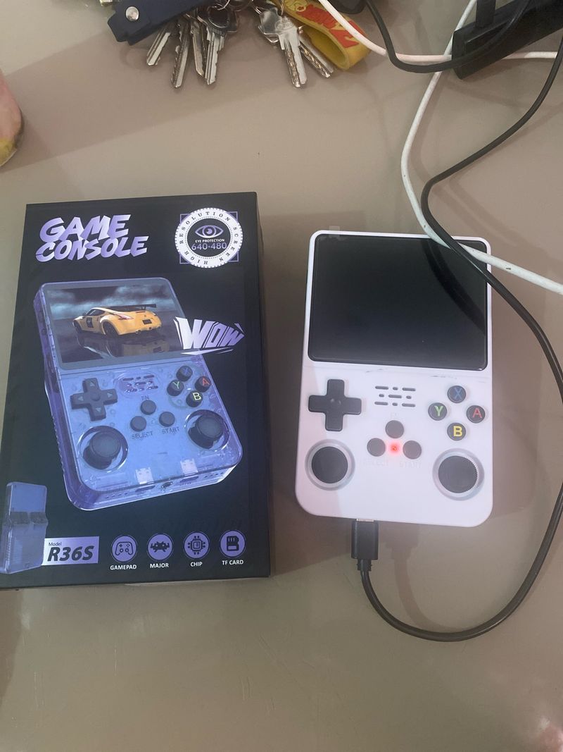 Consola R36S