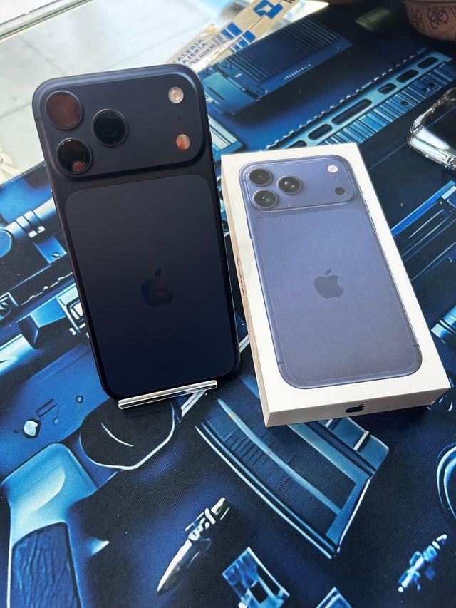 iPhone 17 Pro Max Azul - 1 Semana Uso