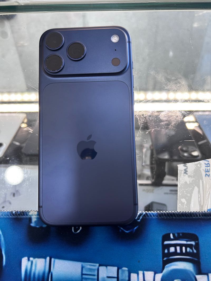 iPhone 17 Pro Max Azul - 1 Semana Uso afbeelding 3