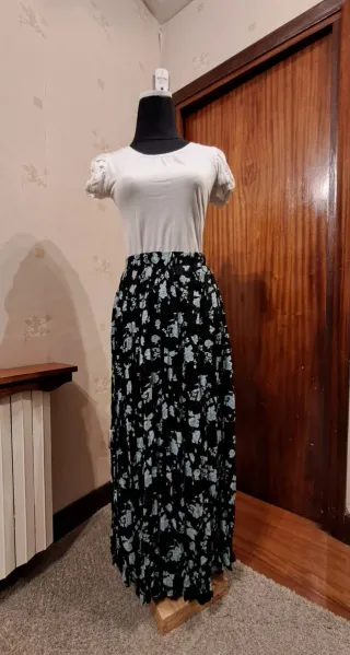 Falda larga estampada floral
