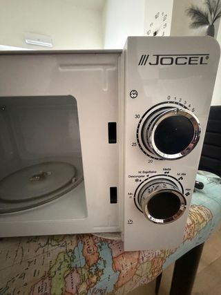 Microondas Jocel Blanco