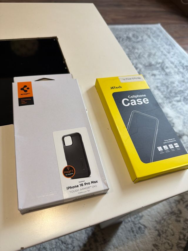 Fundas Mag-Safe iPhone 16 Pro Max Spigen + JETech