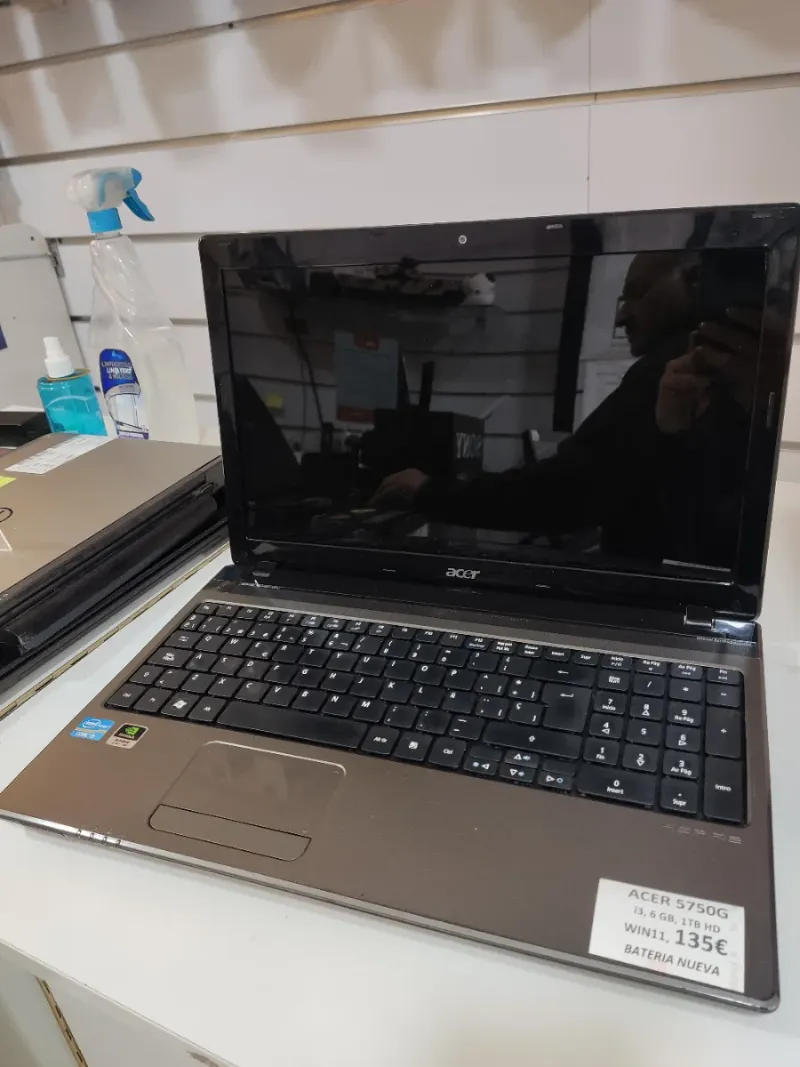 Acer 5750G Intel Core i3 WIN11 135€ afbeelding 2