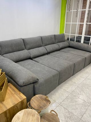 Sofá chaise longue gigante con cama