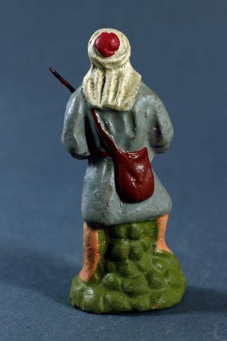 FIGURA ANTIGUA EN BARRO DE CAZADOR PARA BELÉN.
