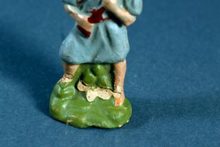 FIGURA ANTIGUA EN BARRO DE CAZADOR PARA BELÉN.