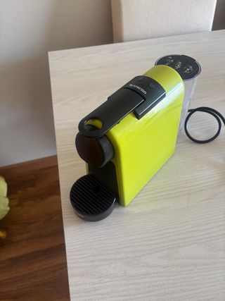 Cafetera Nespresso Verde Lima