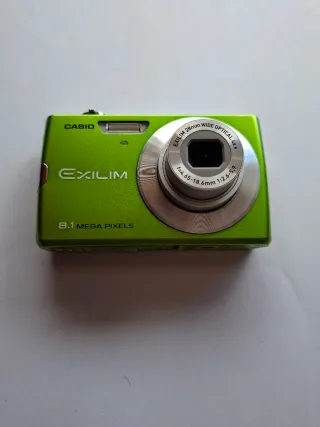Cámara Casio EXILIM 8.1 MP Verde