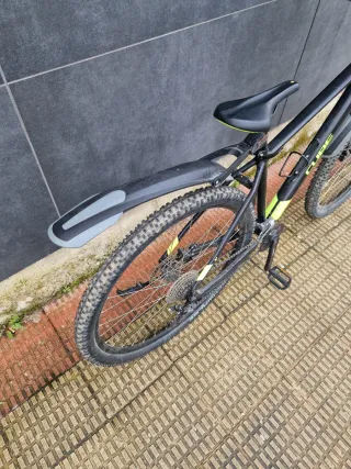 Bicicleta Cube AIM T:M Negra