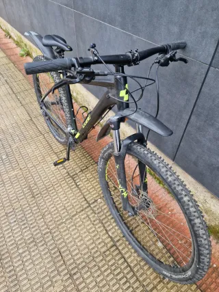 Bicicleta Cube AIM T:M Negra