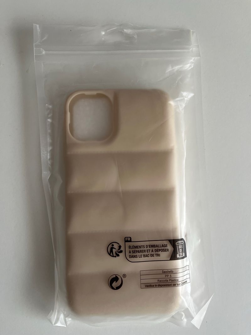 Vendo fundas para iPhone 11 en  buen estado. afbeelding 4