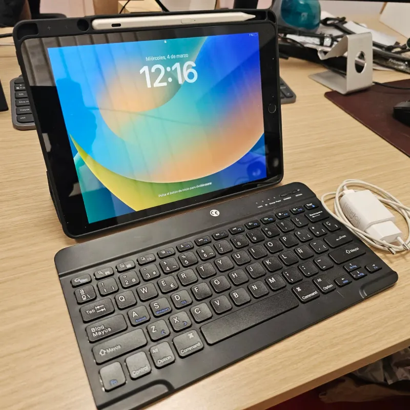 iPad 9ª Gen 64GB + Teclado + Lápiz + Funda