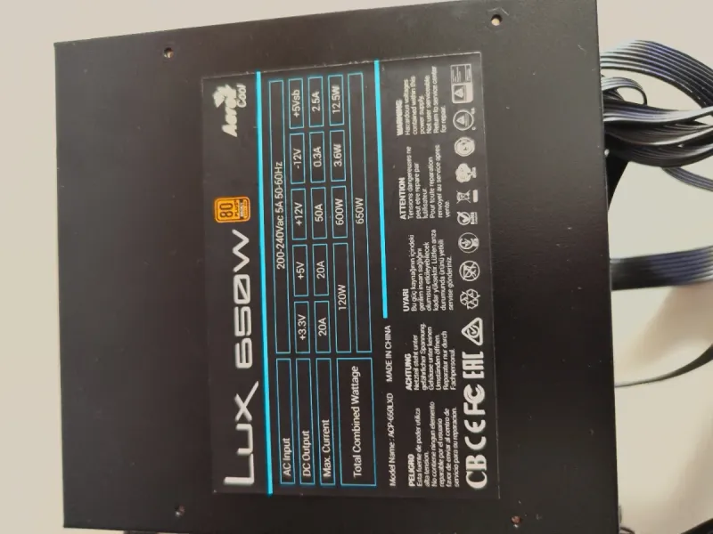 Fuente Alimentación AeroCool LUX 650W afbeelding 2