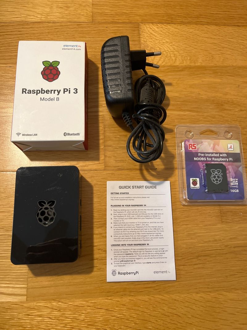 Raspberry Pi 3 Model B con NOOBS