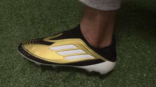 Botas de fútbol