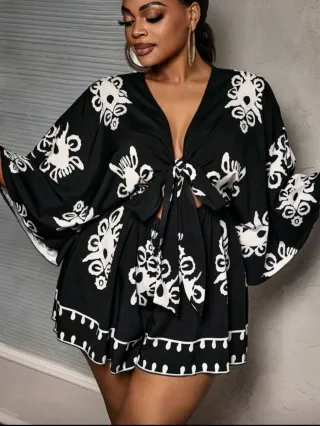 Mono corto estampado blanco y negro