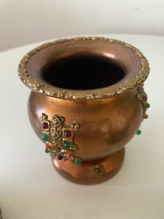 Lote 3 objetos latón: cisne, jarrón, cenicero