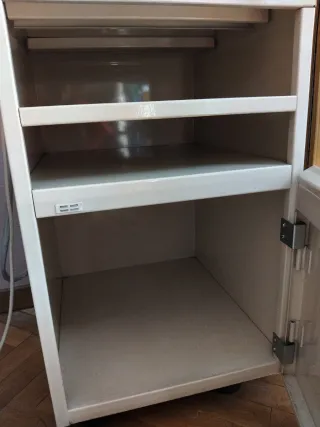 Armario metálico de oficina beige