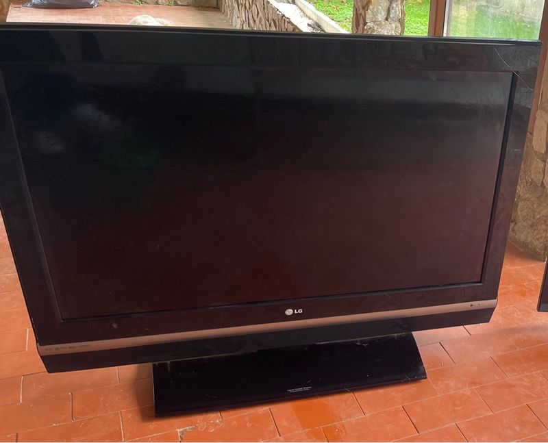 TV LG 42 LCD Negra
