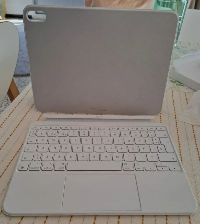 Apple iPad Magic Keyboard Folio afbeelding 2