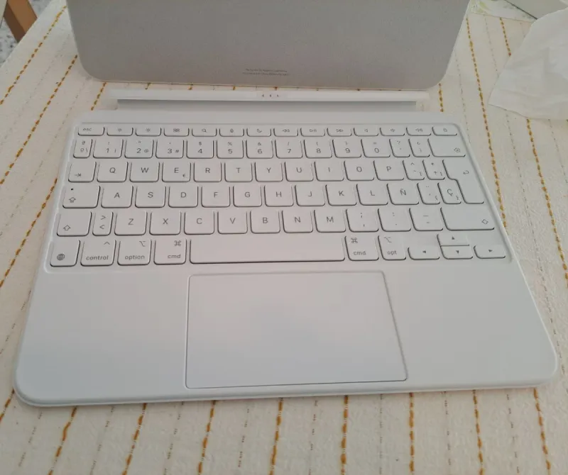 Apple iPad Magic Keyboard Folio afbeelding 3