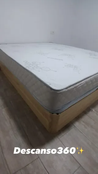 Canapé y Colchón Madera y Tela