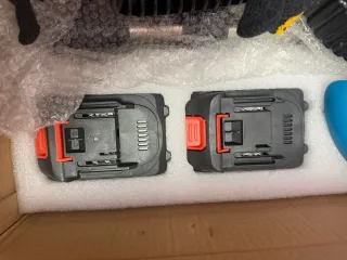 Tagliasiepi Elettrico con 2 Batterie