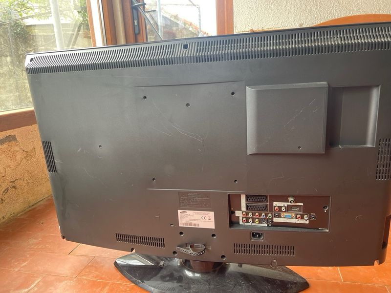 TV Samsung LCD 32 Negra afbeelding 4