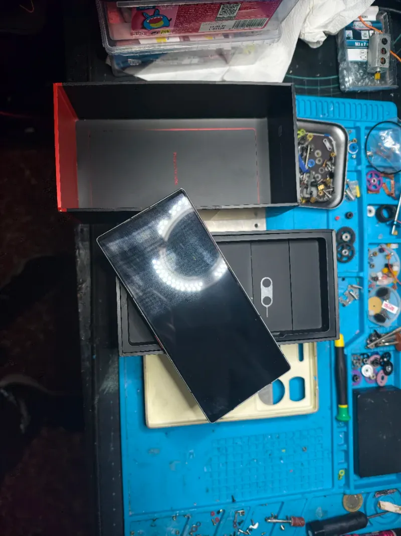 Nubia Z60 Ultra Plata/Rojo afbeelding 2