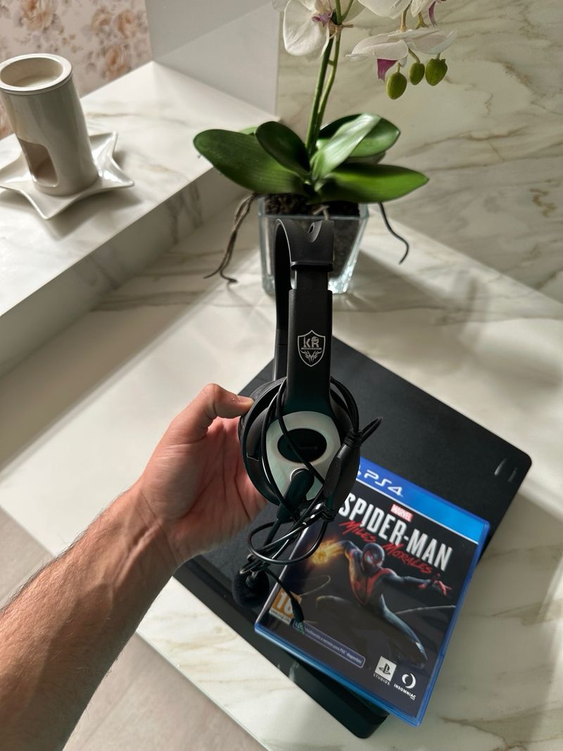 PS4 Spider-Man Miles Morales + Cascos afbeelding 2