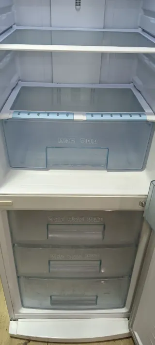 NEVERA COMBI DAEWOO NO FROST ENERGÍA A+