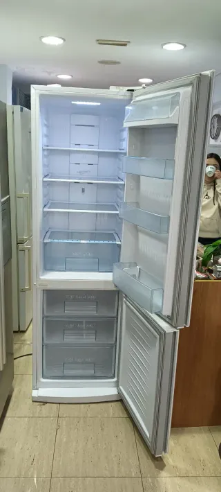 NEVERA COMBI DAEWOO NO FROST ENERGÍA A+