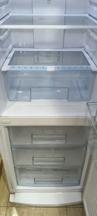 NEVERA COMBI DAEWOO NO FROST ENERGÍA A+