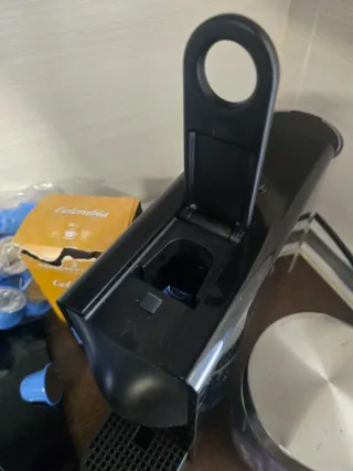 Cafetera Nespresso Krups + 100 cápsulas