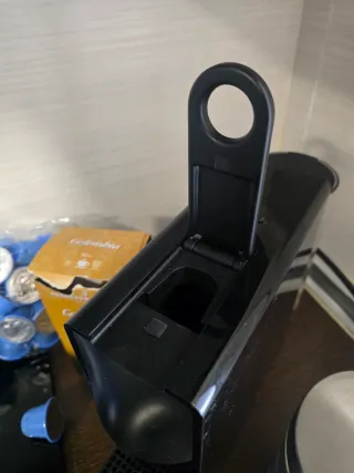 Cafetera Nespresso Krups + 100 cápsulas